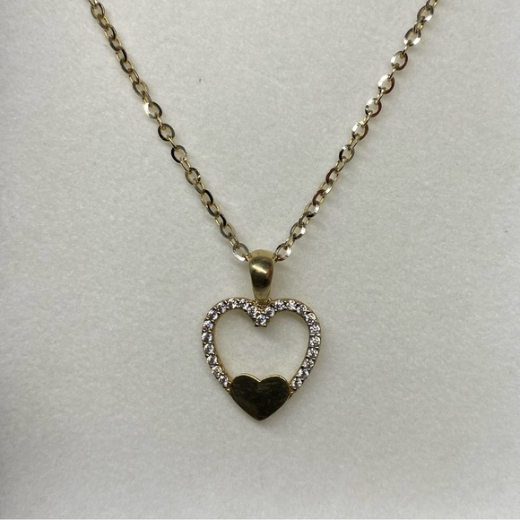 10K gold CZ heart pendant with 20” rolo chain. - Picture 1 of 2